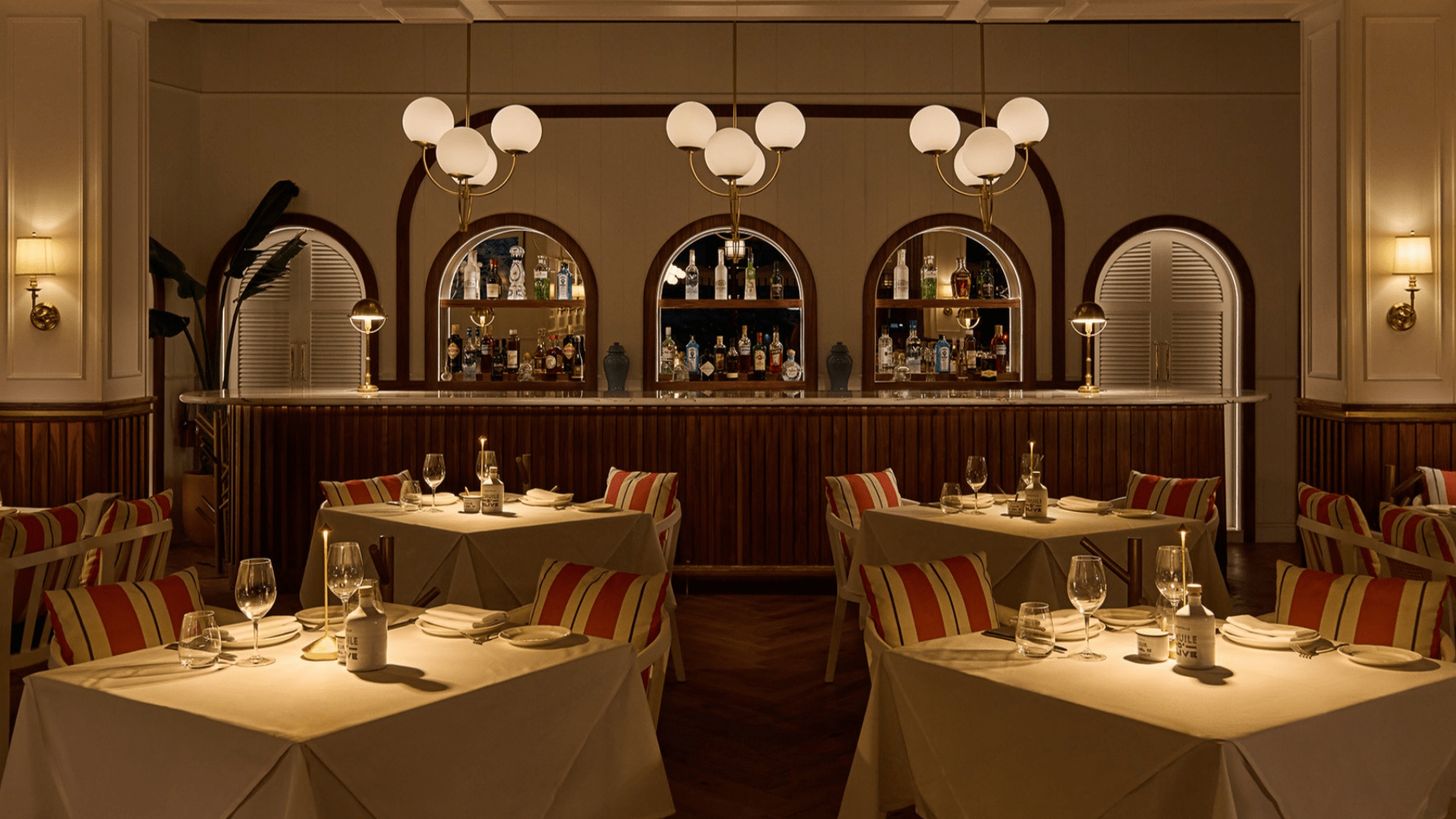 Bagatelle Miami River dining room